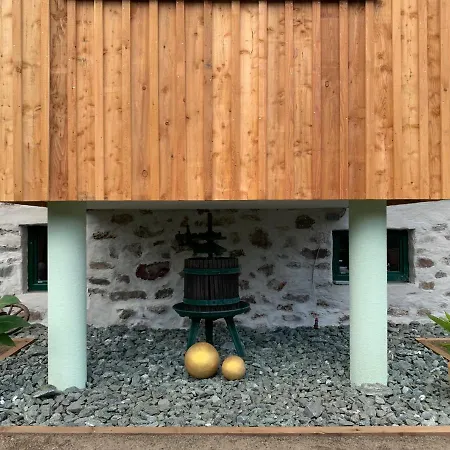 Feil بيت للعطل